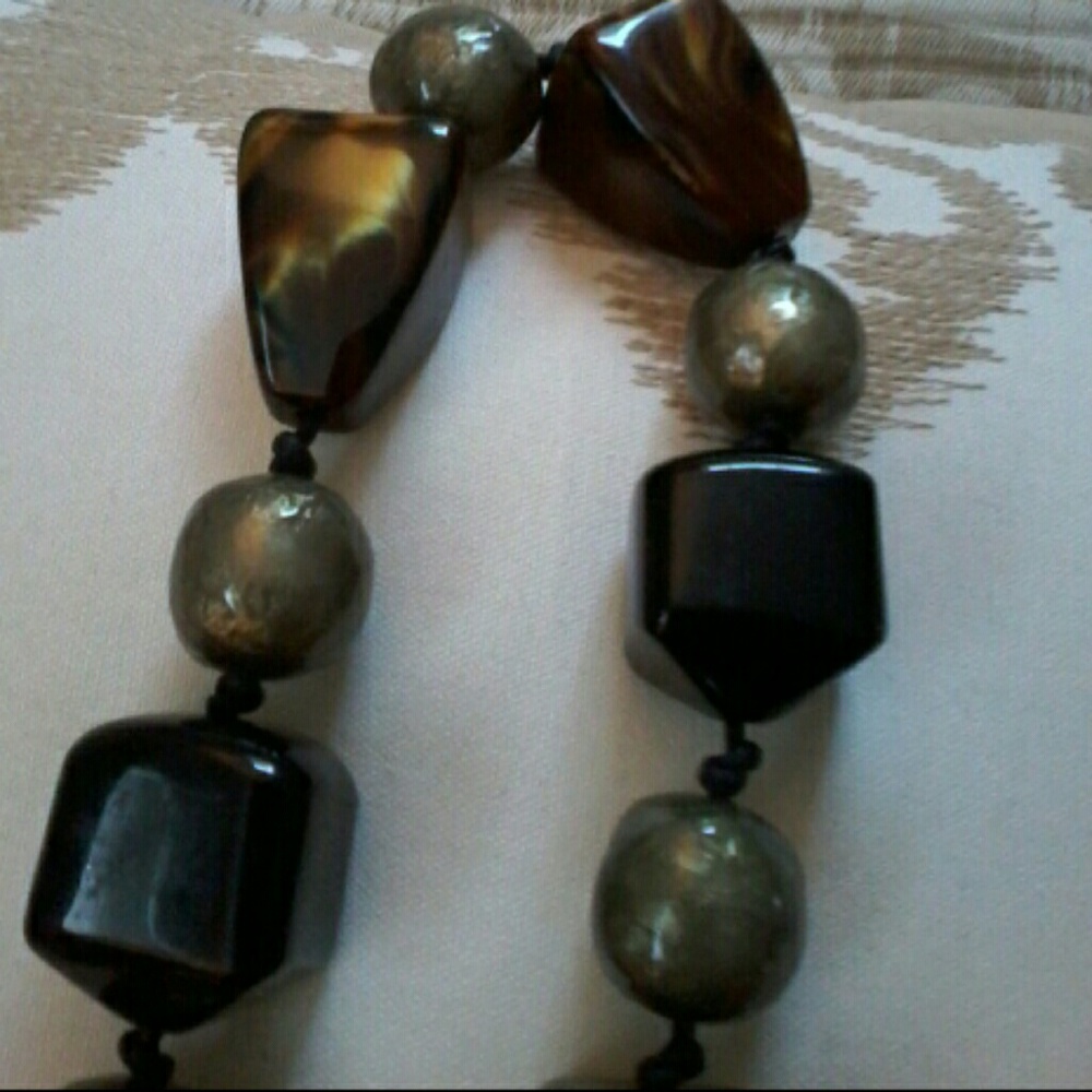 PONO Joan Goodman Chunky Resin Bead Necklace - Picture 3 of 5